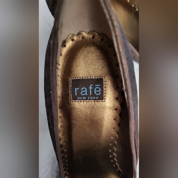 Elegant Brown Heels with Embellishments - Picture 7 of 11